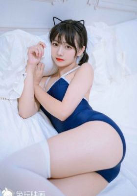 欧美黑丝皮靴手套撸_HD免费观看