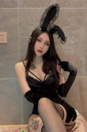 男人一边吃奶一边做爰_BD国语全集免费观看