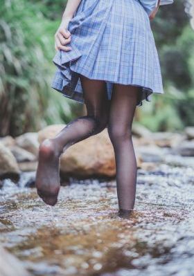 日韩阿v手机在线_720迅雷电影在线
